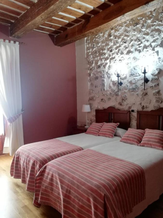 El Rincon Hotel Cuellar Ngoại thất bức ảnh
