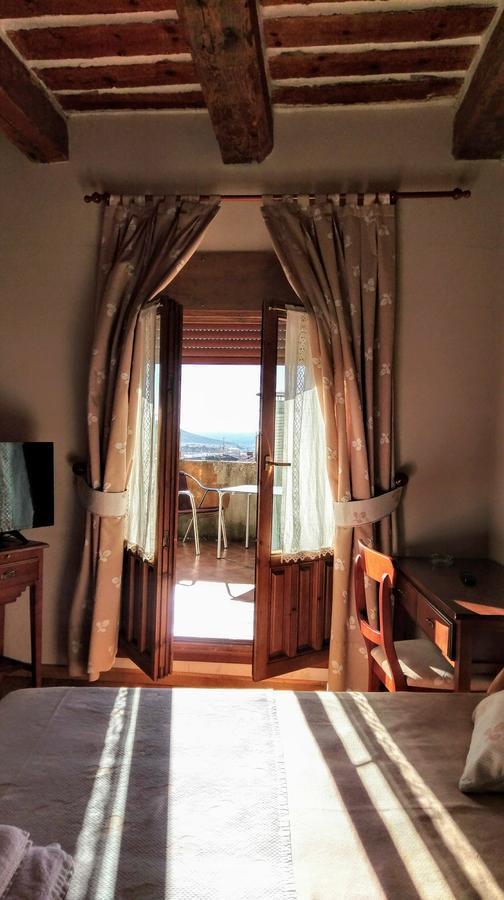 El Rincon Hotel Cuellar Ngoại thất bức ảnh